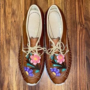 Agave Girl NWOT Handmade Floral Leather Shoes Hand Painted Womens Size 6